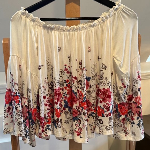 Jun & Ivy New With Tags from Francesca's Boat Neck or Off the Shoulder Blouse - Picture 1 of 4